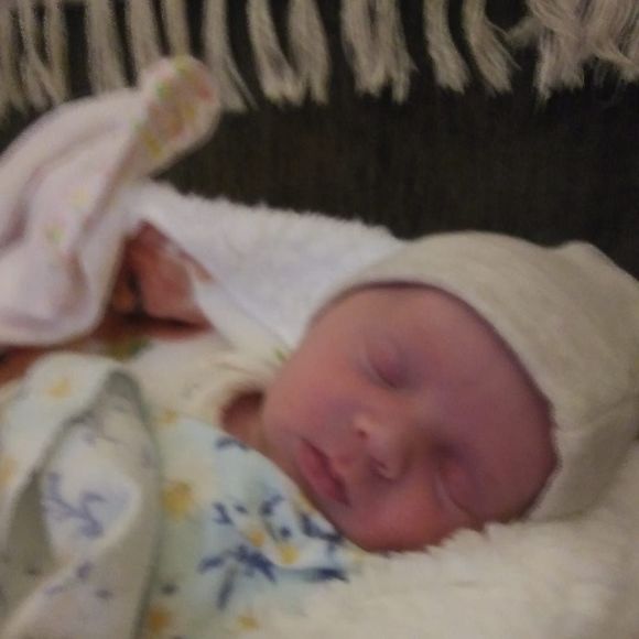 Meet your Posher, Christie - Picture 1 of 1